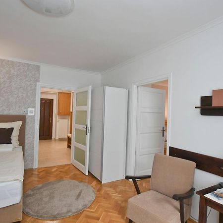 Vicente'S Apartment Eger Buitenkant foto
