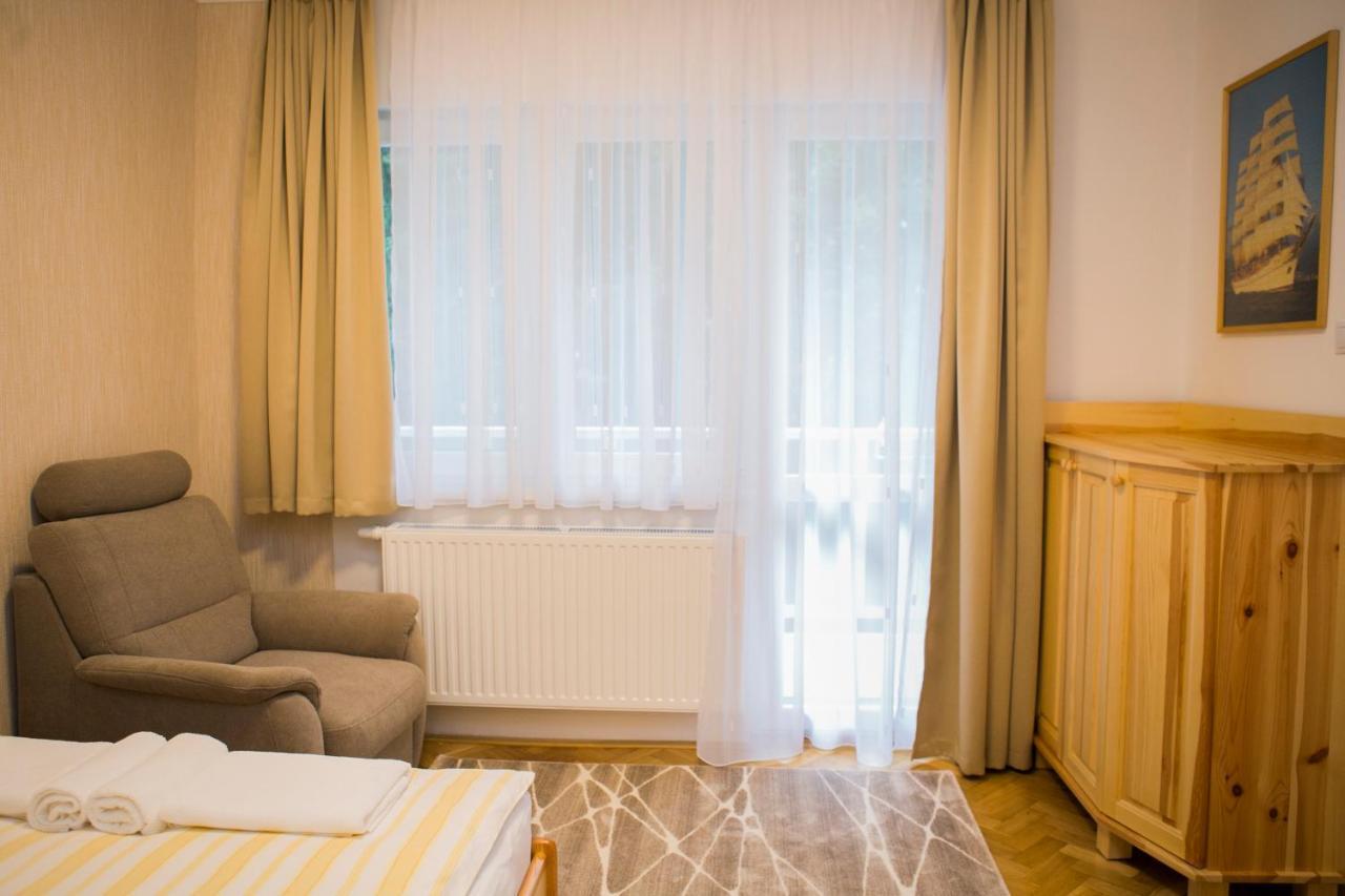 Vicente'S Apartment Eger Buitenkant foto